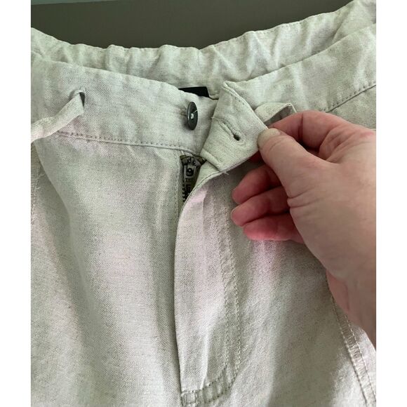 Lane Bryant khaki gold linen roll cuff capri pants - Picture 9 of 15